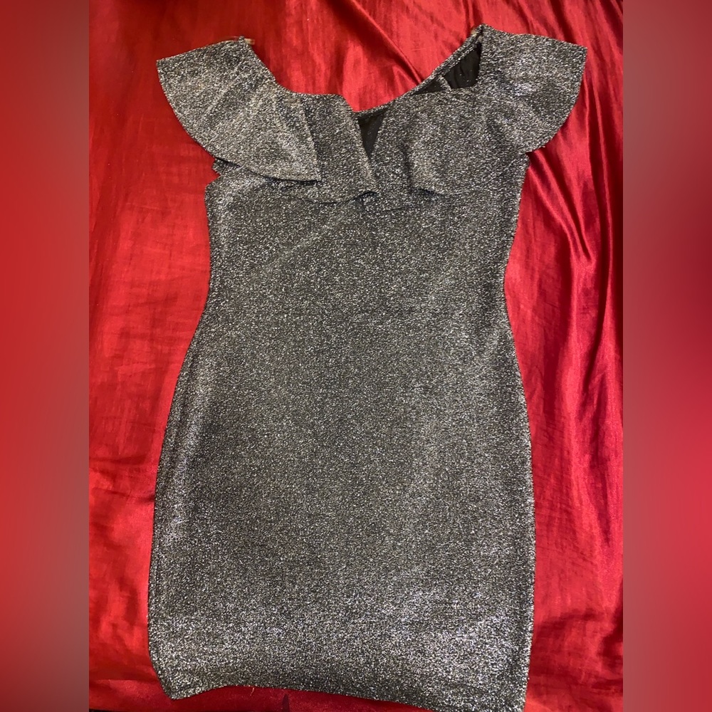 Off the shoulder sparkly bodycon dress